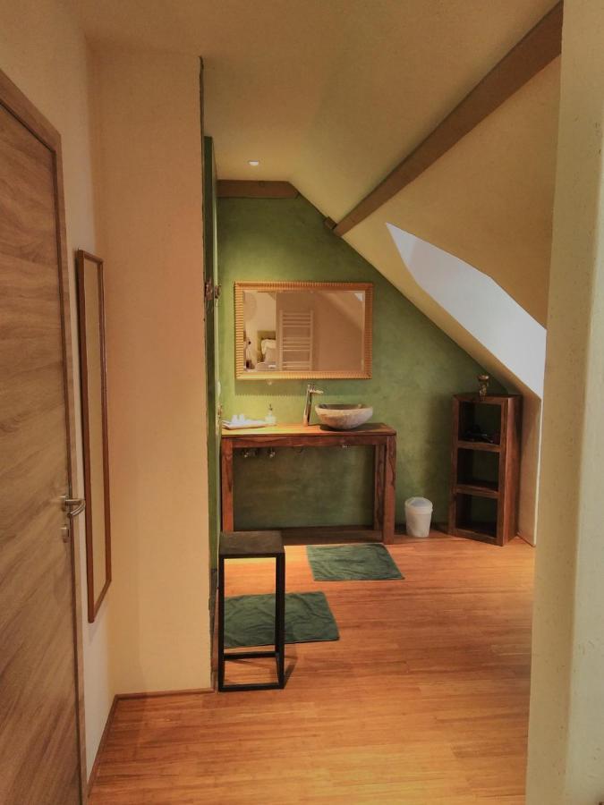 Chambres D'Hotes Les 3 Salamandres Yvoir Exterior photo